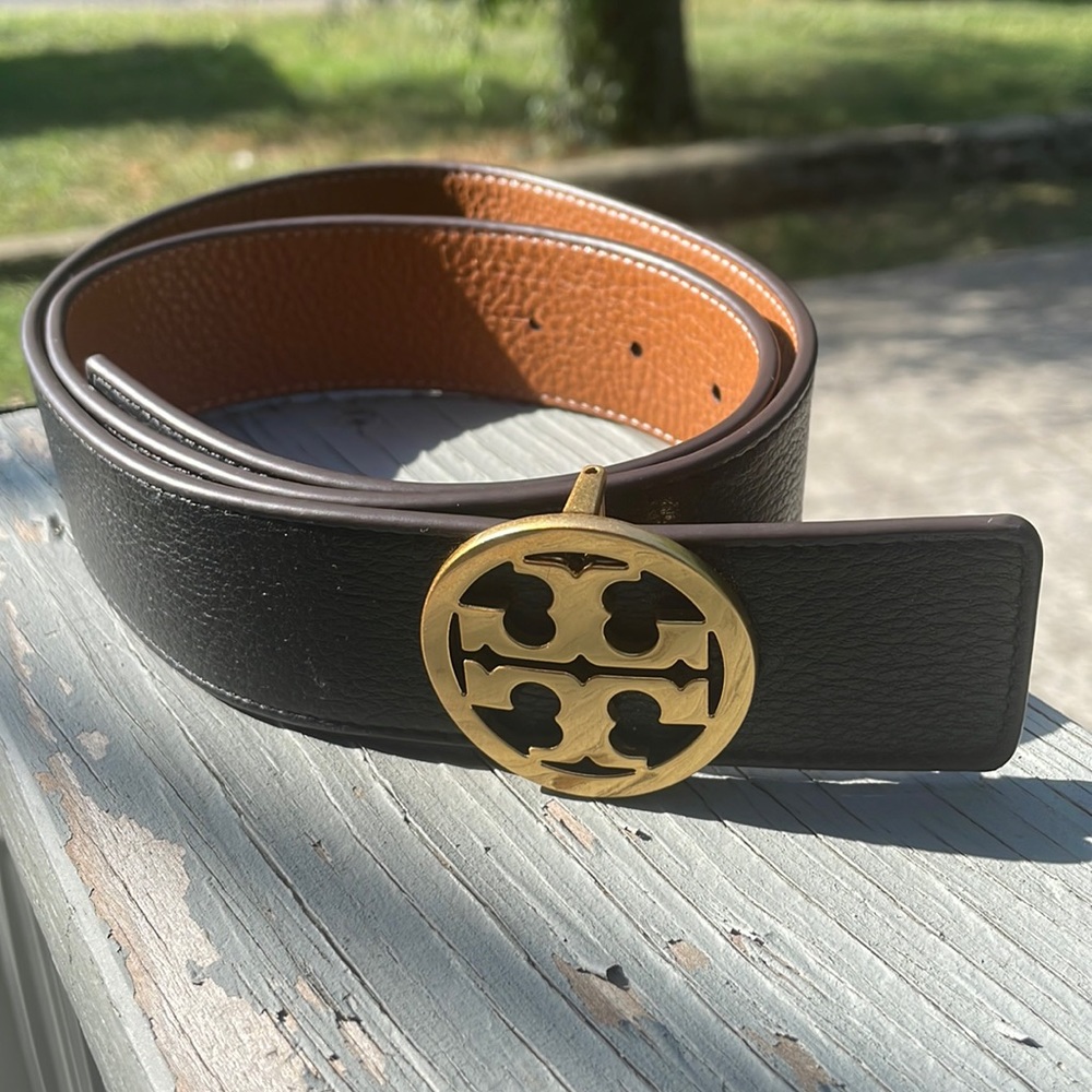 Black leather Tory Burch belt